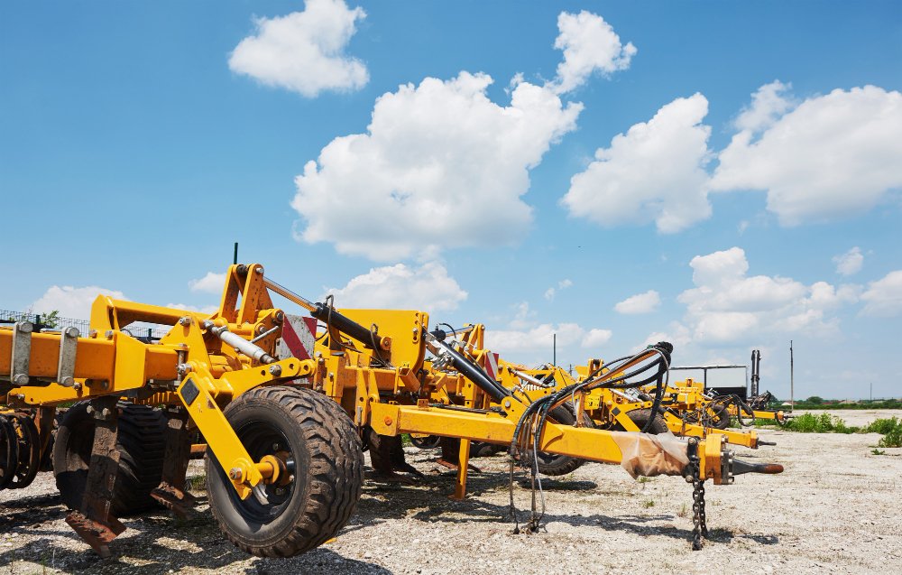 Equipment rental services for construction projects in Saudi Arabia